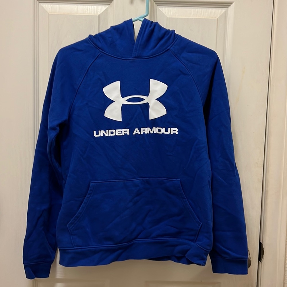 Under Armour sweatshirt with hood and pocket kids size YXL 14/16